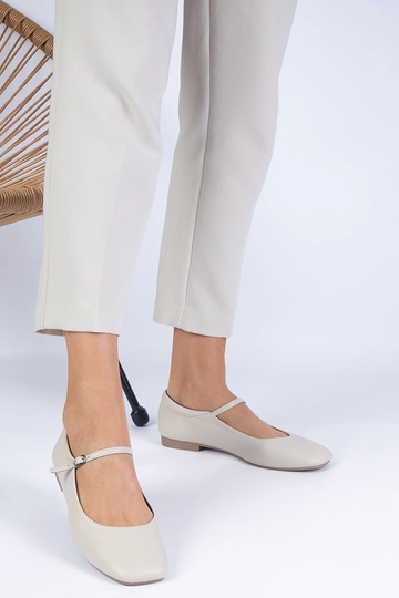Beige klassische Ballerinas... 2