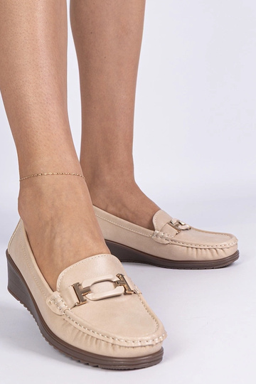 Beige Damenmokassins mit...