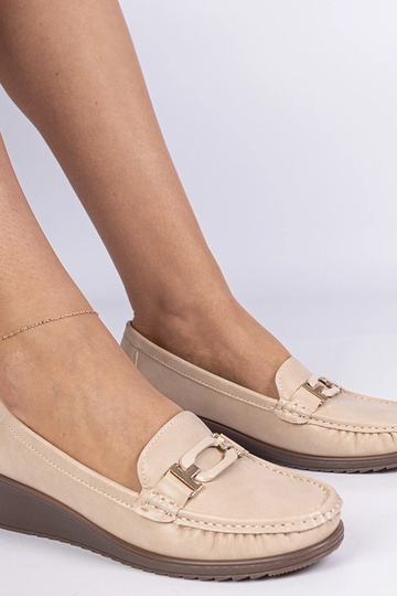 Beige Damenmokassins mit Keilabsatz aus Kunstleder Kappi 2