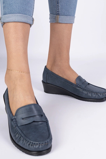 Blaue Mokassins für Damen...