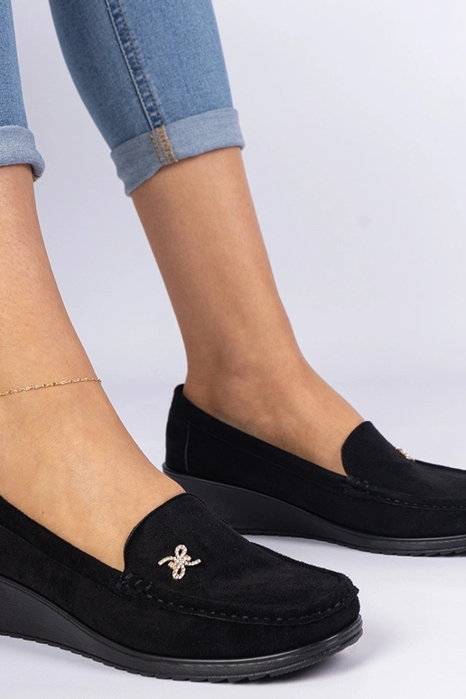 Schwarze Damenmokassins auf Plateau...