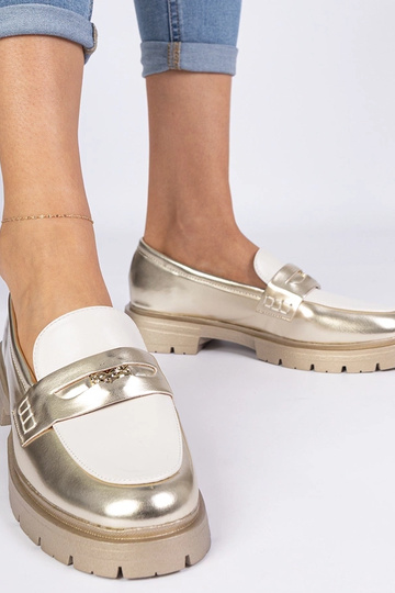 Goldene Mokassins für Damen...