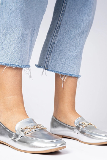 Silberne elegante Mokassins...