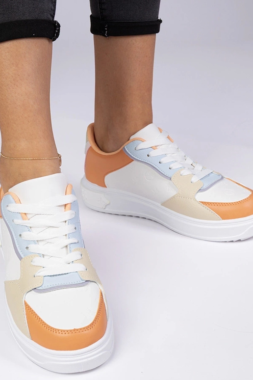 Weiß-orange Sportschuhe aus...