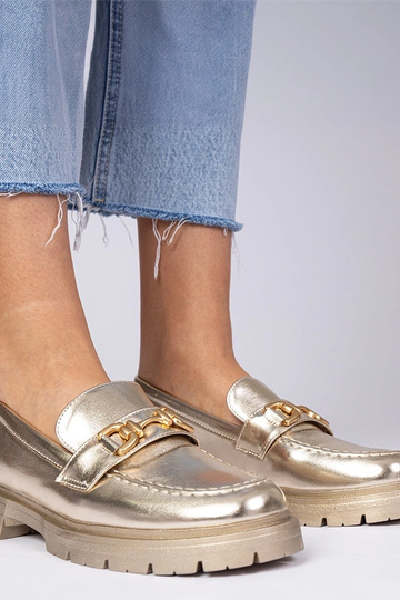 Goldene elegante Mokassins...