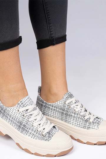 Weiß-schwarze Sneakers mit...