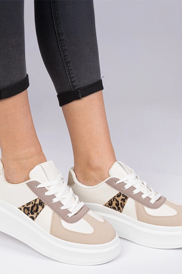 Braune Sneakers auf Plattform Mishel 2
