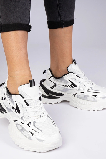 Weiße sportliche Sneakers auf massiver Sohle Lirata