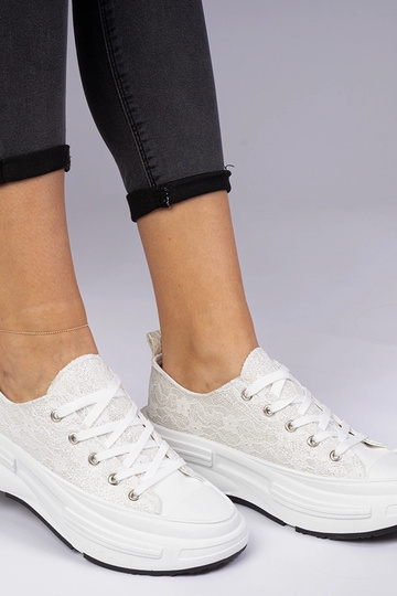 Weiße Damen-Sneakers mit Spitze Katerin 2