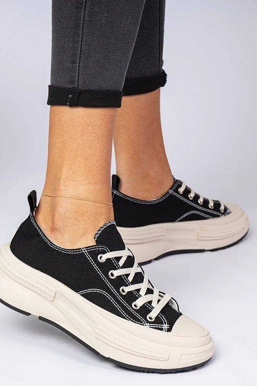 Schwarze Damen-Sneakers aus Stoff... Schwarze Damen-Sneakers aus Stoff...