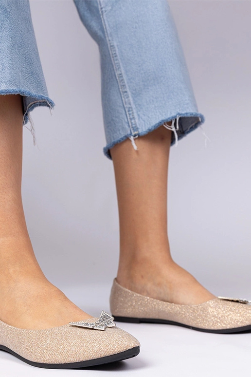 Champagnerfarbene Damenbalerinas mit... Champagnerfarbene Damenbalerinas mit...