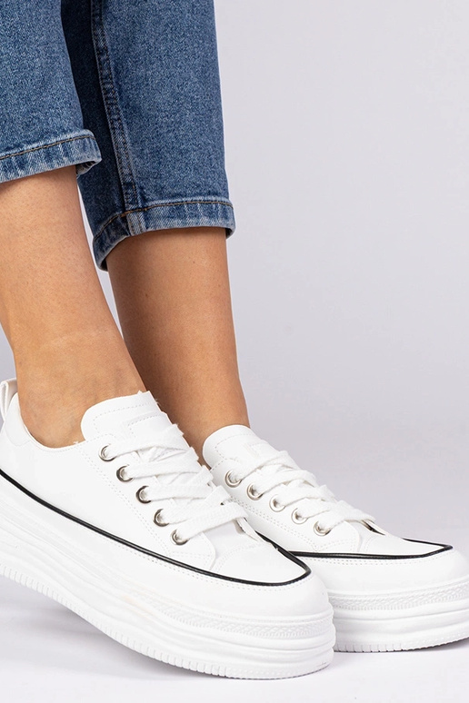 Weiße Damen Sneakers mit hoher Sohle... Weiße Damen Sneakers mit hoher Sohle...