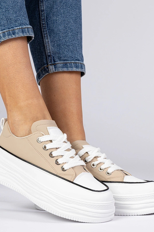 Beige Damen Sneakers mit hoher Sohle... Beige Damen Sneakers mit hoher Sohle...