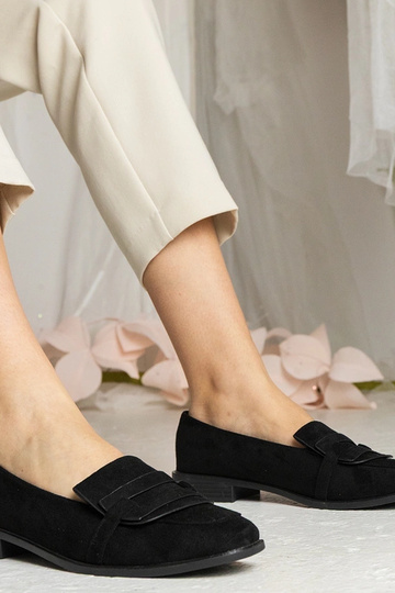 Schwarze klassische...