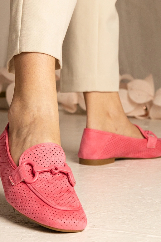 Rosa Damenmokassins mit Lochmuster... Rosa Damenmokassins mit Lochmuster...