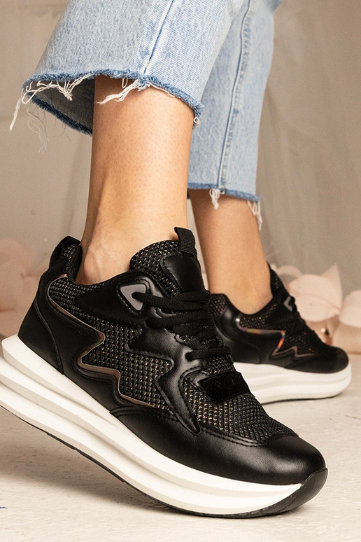 Schwarze Sneakers mit holografischen... Schwarze Sneakers mit holografischen...