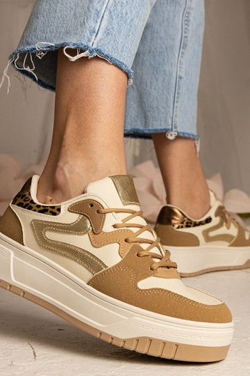 Beige Damen-Trampki...