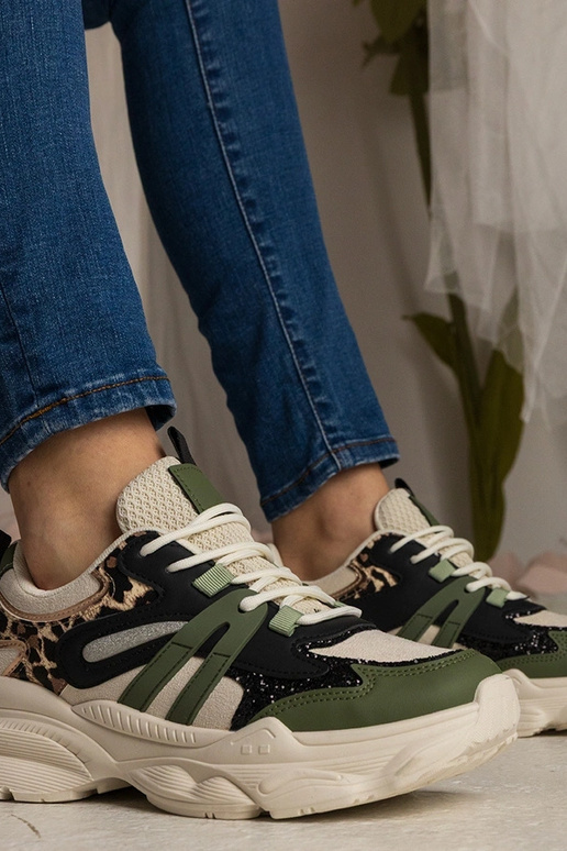 Grüne Damen-Sneakers sportlich mit... Grüne Damen-Sneakers sportlich mit...