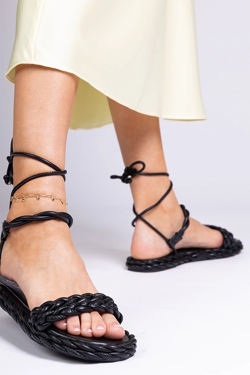 Schwarze geflochtene Damen Sandalen... Schwarze geflochtene Damen Sandalen...