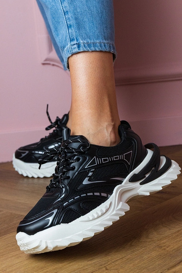 Schwarze Damen-Sneaker auf... 2