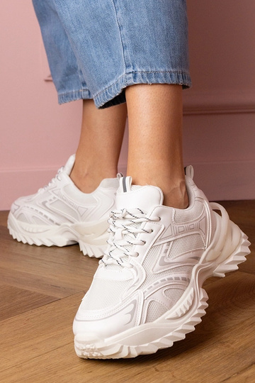 Weiße Damen-Sneaker auf dicker Plattform Lirana 2