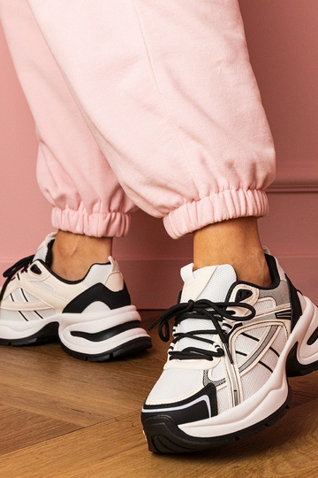 Schwarz-weiße Damen-Sneaker... 2