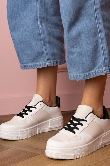 Beige Damen-Sneaker auf Plattform Luneta