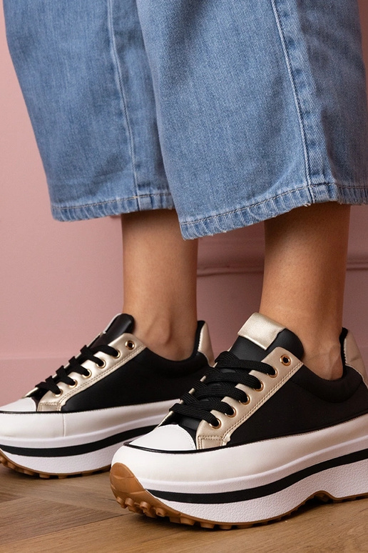 Schwarze Damen-Sneaker auf Plattform... Schwarze Damen-Sneaker auf Plattform...