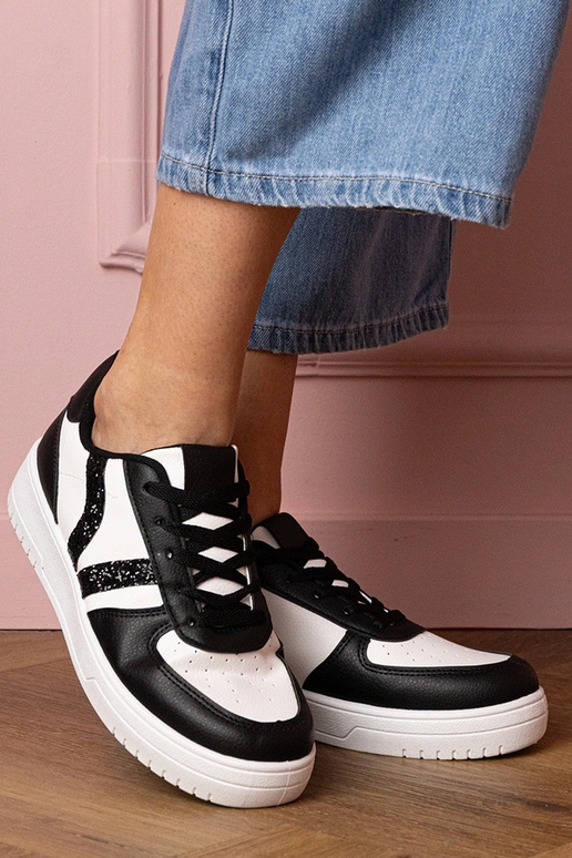 Schwarze Damen-Sneaker mit... Schwarze Damen-Sneaker mit...