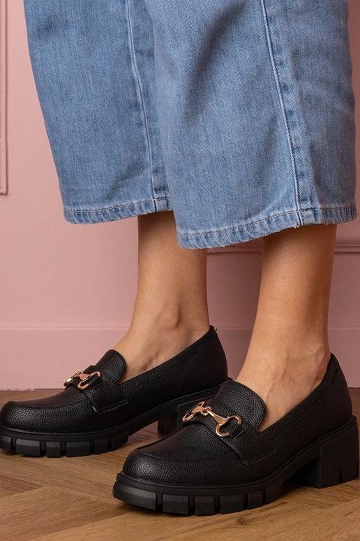 Schwarze Damen- Halbschuhe mit...