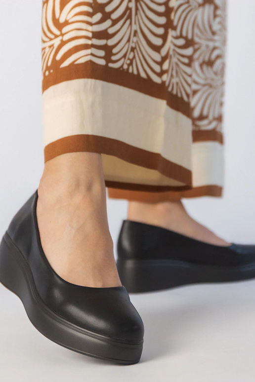 Schwarze Plateauschuhe aus...