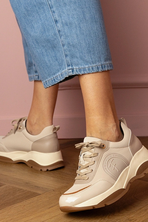 Sandfarbene Damen-Sportschuhe Wener Sandfarbene Damen-Sportschuhe Wener