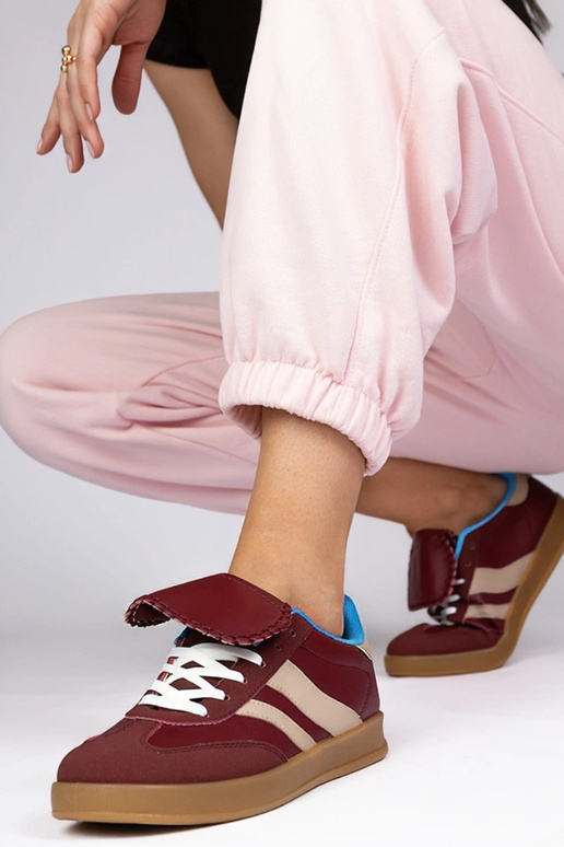 Kirschrote sportliche Damenschuhe,...