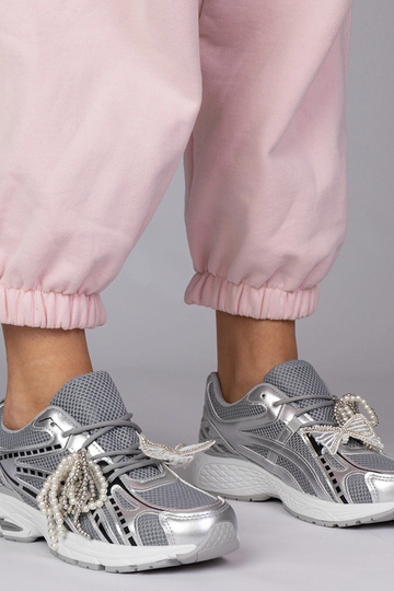 Silberne Sportschuhe mit abnehmbaren Verzierungen, „Lekrus"