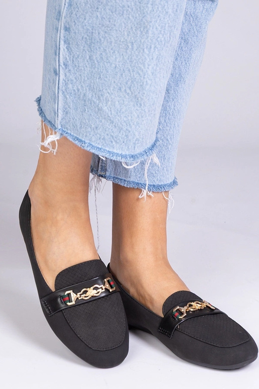 Schwarze Mokassins aus Kunstwildleder...