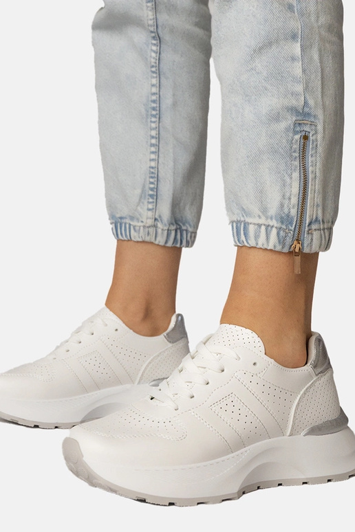 Weiße Sportschuhe mit silbernem...