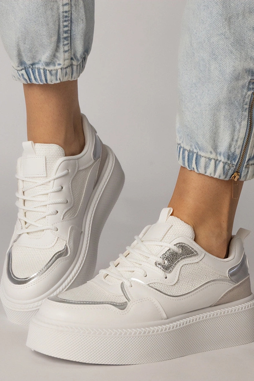 Weiße Sportschuhe mit Stoffeinsatz,...