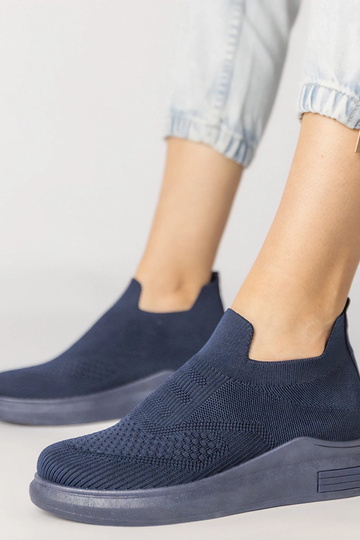Dunkelblaue Slip-On-Schuhe,... 2