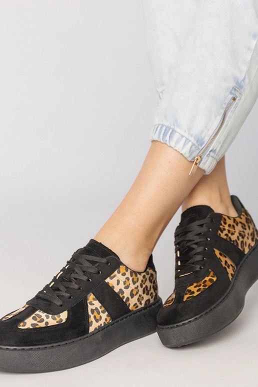 Schwarze Sneakers mit Pantherdruck,...