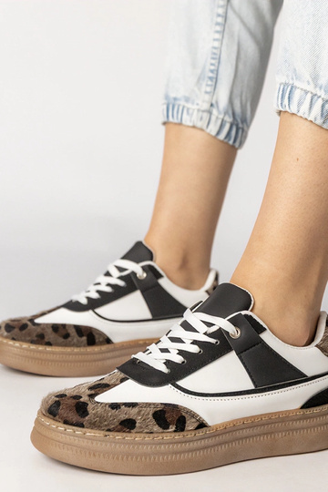 Schwarz-weiße Sneakers mit Panther-Einsatz, „Meril"