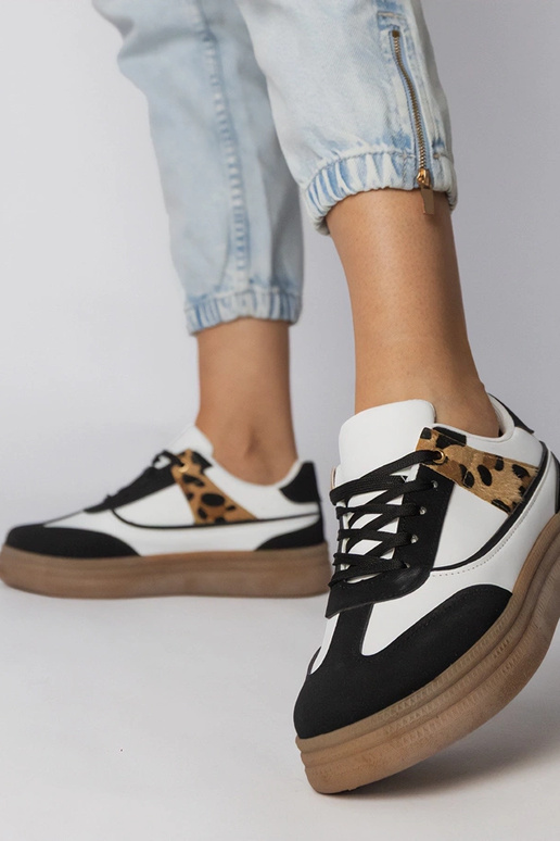 Weiß-schwarze Sneakers mit...