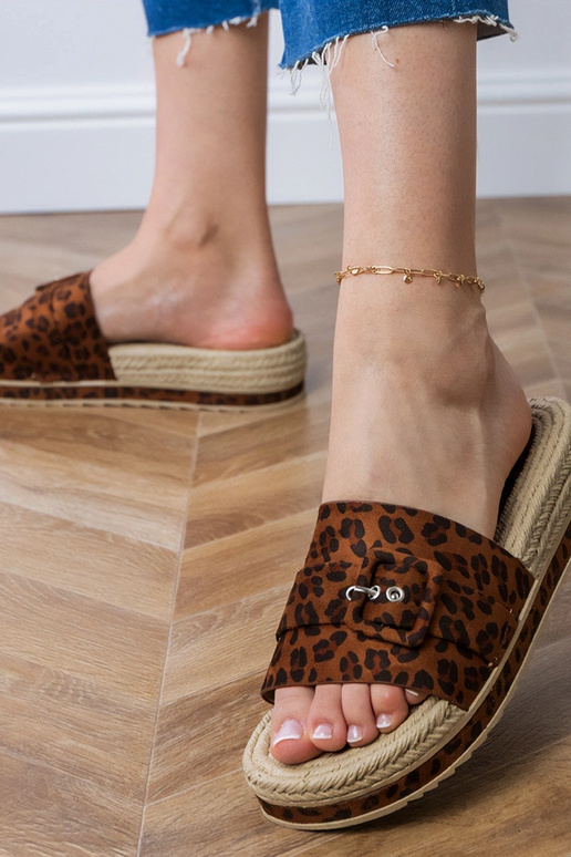 Leopardenmuster Sandalen auf... Leopardenmuster Sandalen auf...