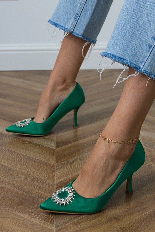 Grüne Seiden-Sandalen mit Zirkonia...