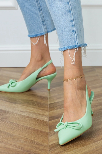 Grüne Sandalen mit...