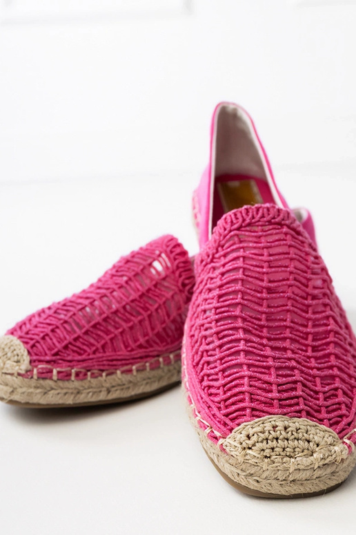 Rosa durchbrochene Espadrilles auf...