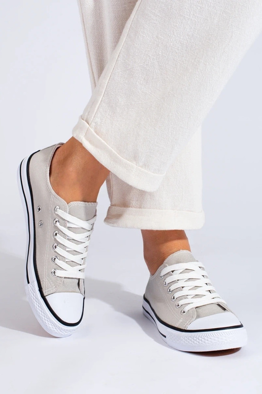 Damenschuhe in grauer Farbe Shelovet