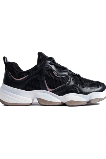 Shelovet Sneakers...
