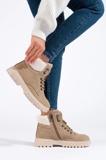 Sandfarbene Stiefel aus... 2