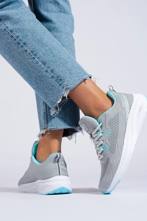 Sportlicher Damenschuh mit Plateau DK