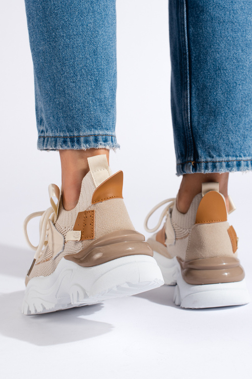 mit Schnürsenkeln Sneakers Modell...